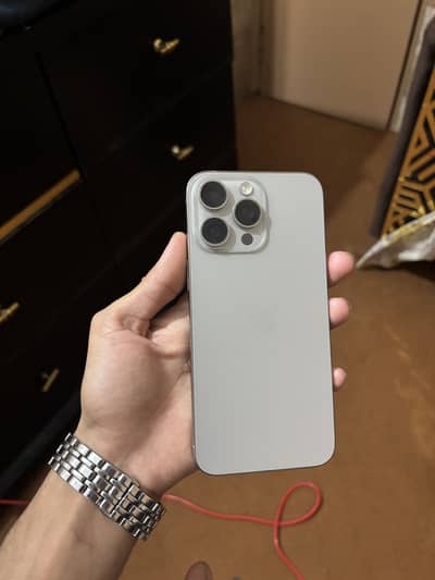 iPhone 15 Pro Max (256 gb Factory unlock)