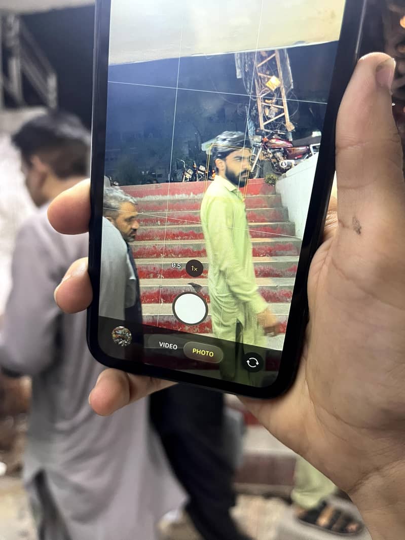 Apple iPhone 11 8