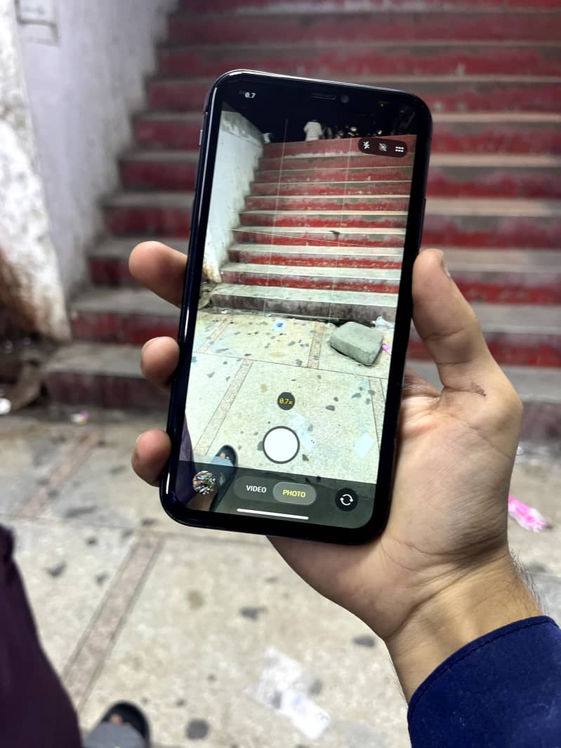 Apple iPhone 11 10