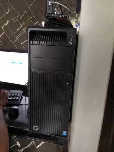 hp xzeon z440 dekstop for sale in karachi 03302542777