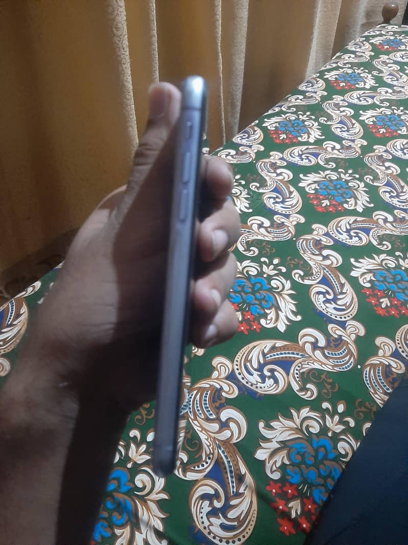 Apple iPhone 11 2