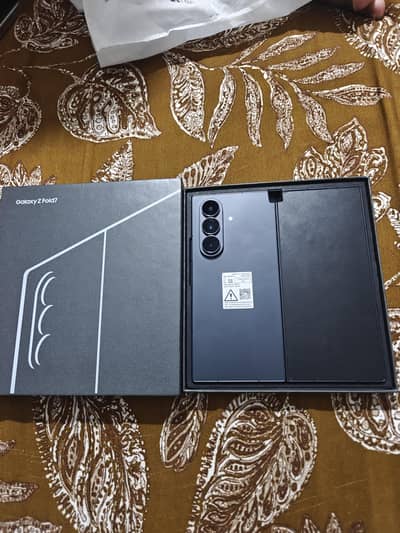 Samsung Z Fold 7 Just box open non pta brandnew like