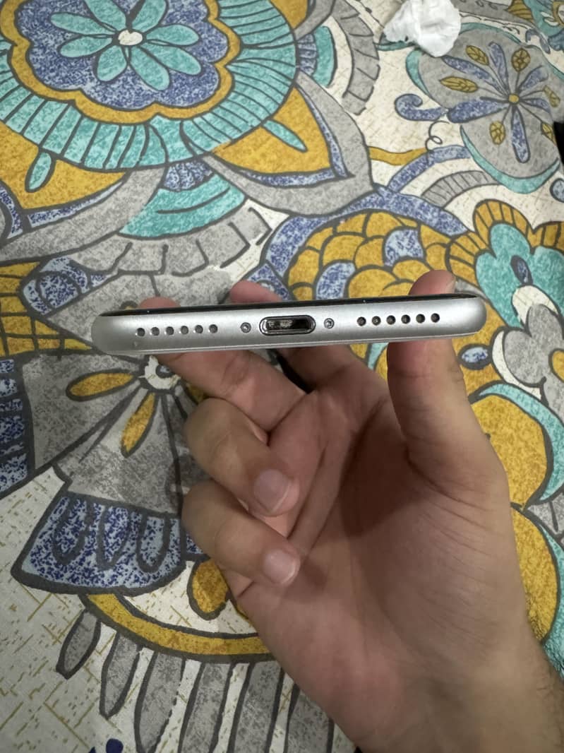 iPhone se 2 7