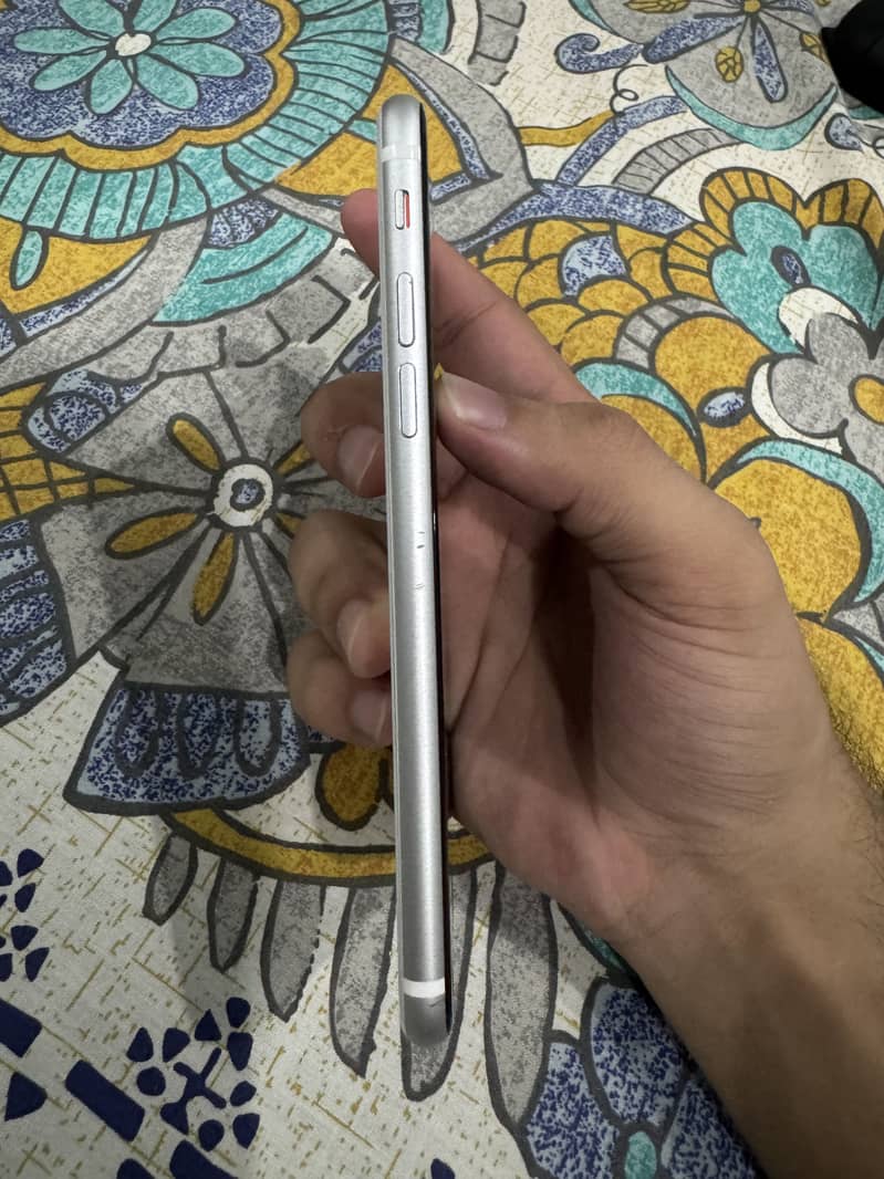 iPhone se 2 8