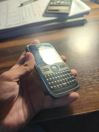 Nokia E72