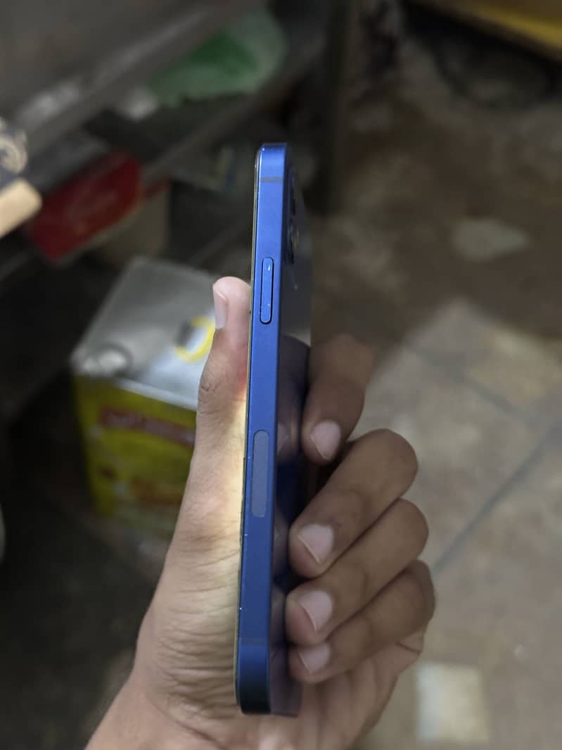 iPhone 12 2
