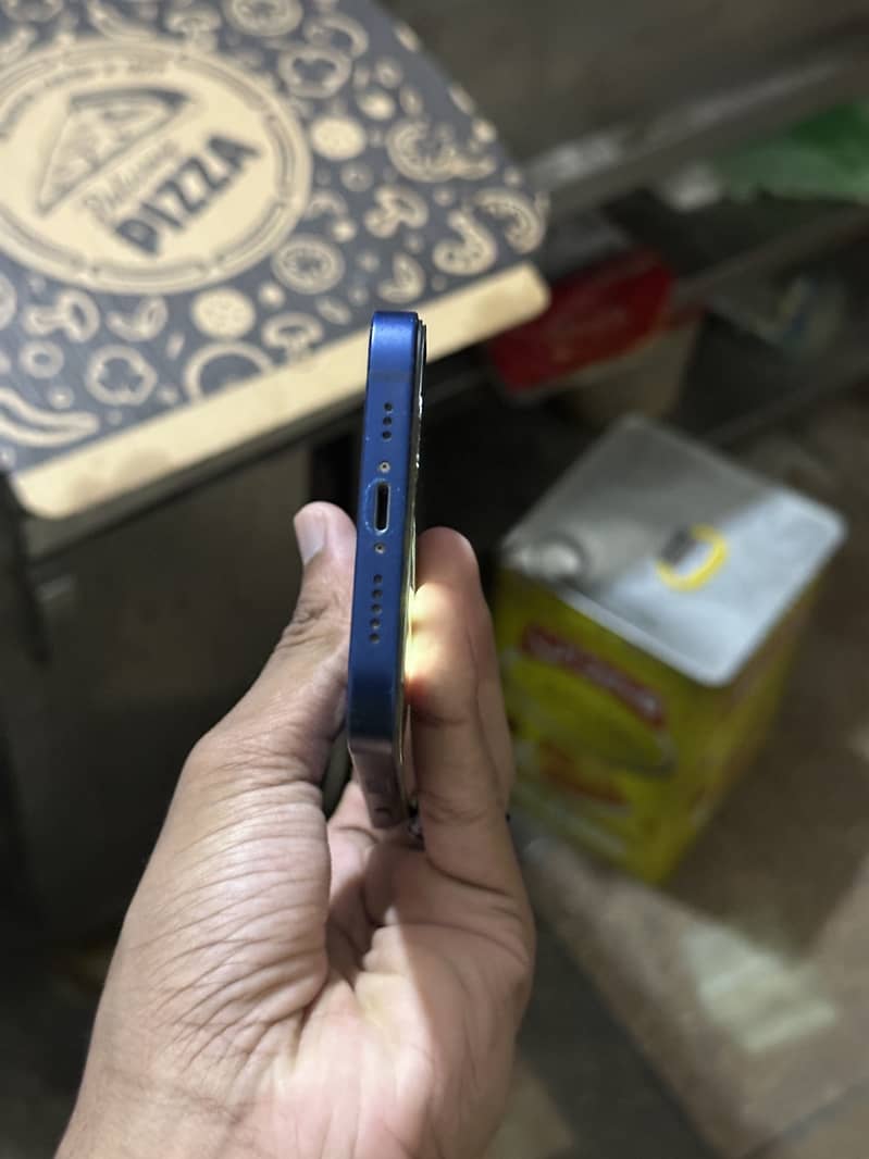 iPhone 12 5