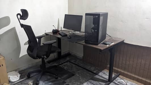 gaming table/office table/study table