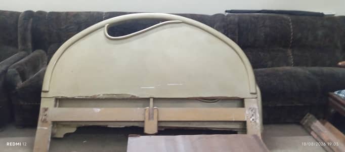 second hand queen size bed in good condition