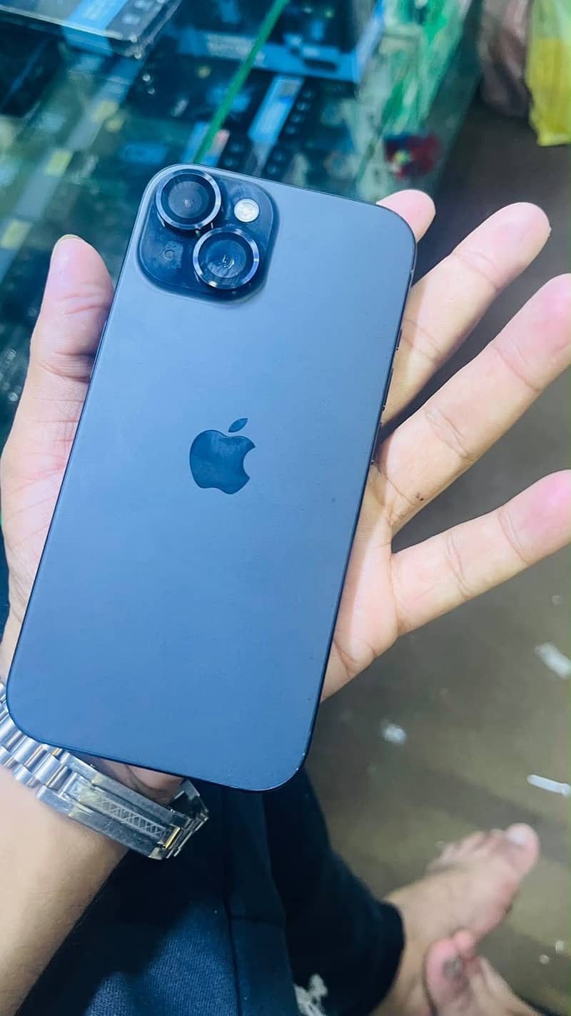 Apple iPhone 15 7