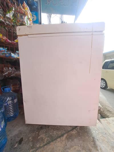 Haier Commercial Chest Freezer, Large, Shop/Restaurant use, Working
