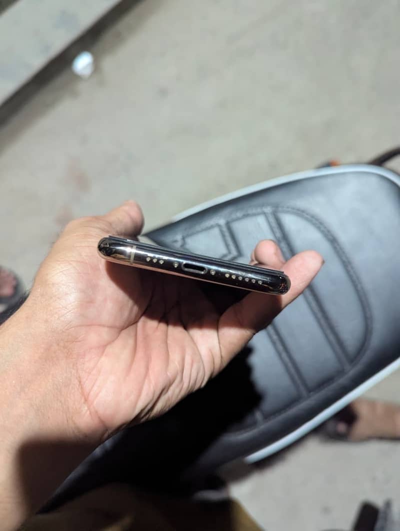 Apple iPhone 11 Pro 8