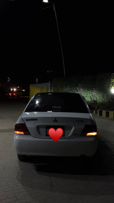 Mitsubishi lancer 2005 1.3 glx