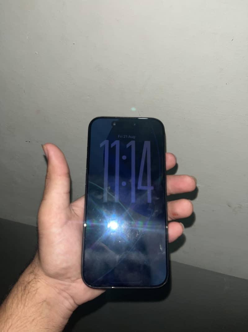 Apple iPhone 15 Pro 4