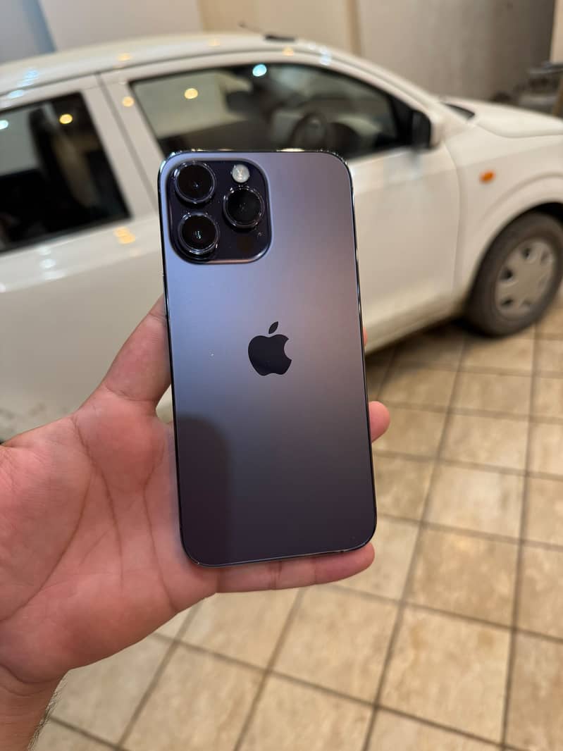 Apple iPhone 14 Pro Max 0