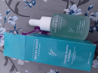 Sanam jung water based hydrated soothing serum