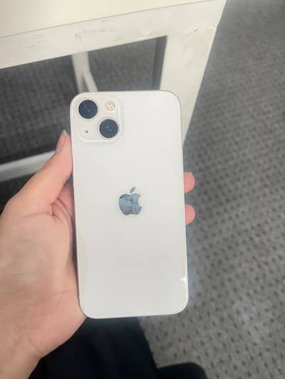 Apple iPhone 13