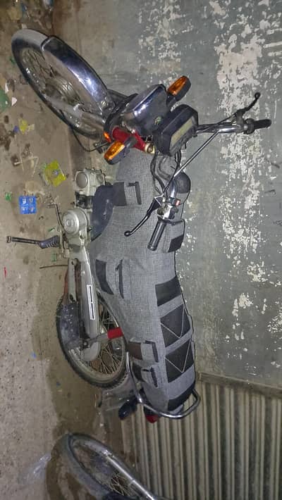 Honda CD 70 2021