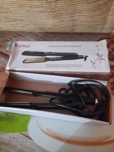 Kemei hair straightener