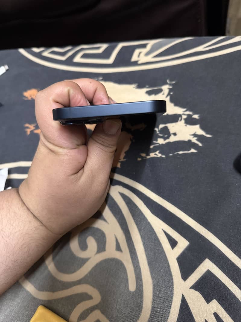 iPhone 14 Plus 7