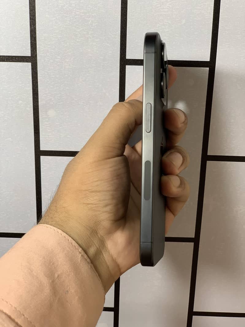 iPhone 15 Pro 2