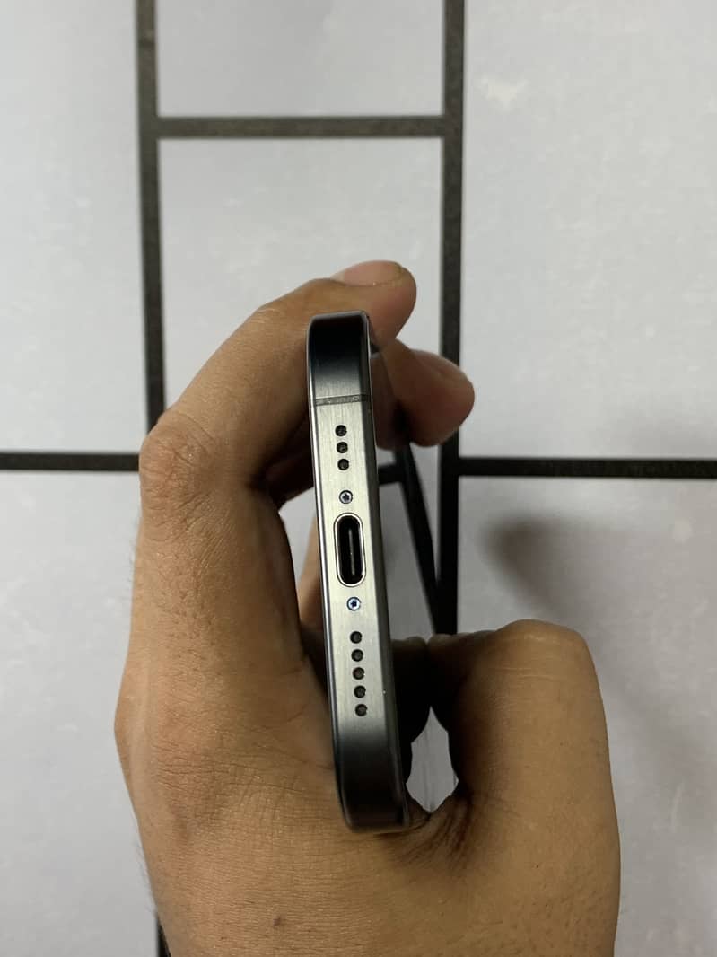 iPhone 15 Pro 5