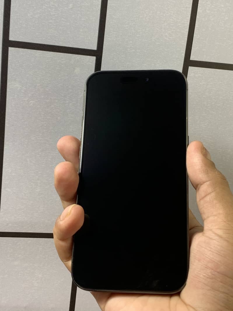 iPhone 15 Pro 6