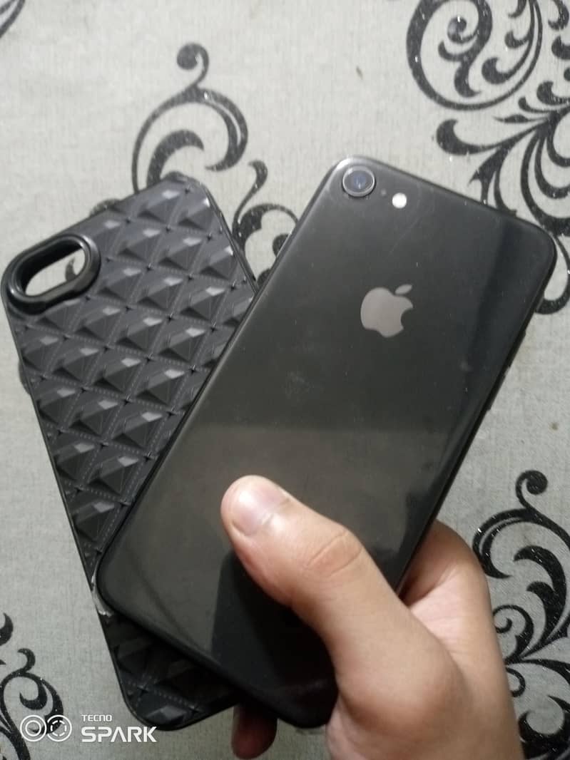 Apple iPhone 8 2