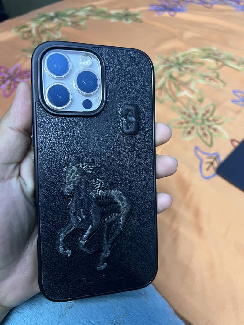 Apple iPhone 16 Pro Max 7