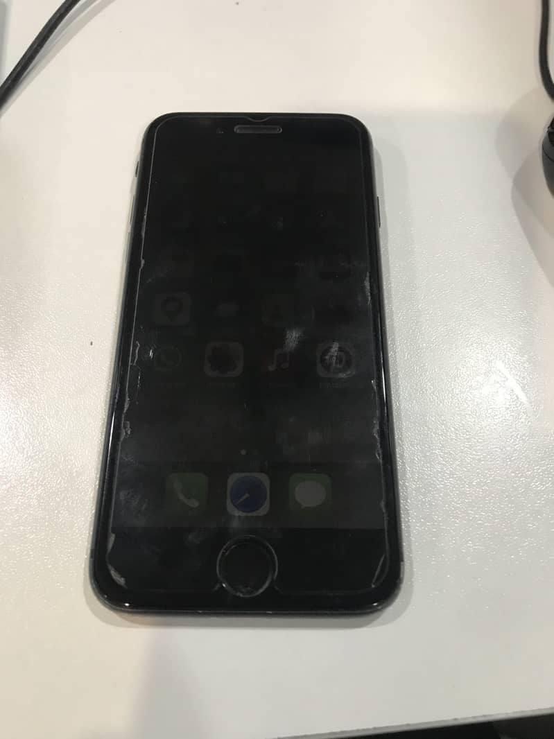 Apple iPhone 8 4