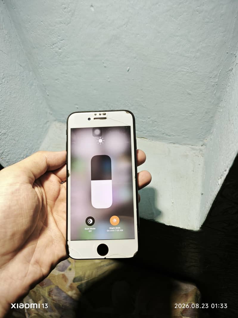 Apple iPhone 7 3