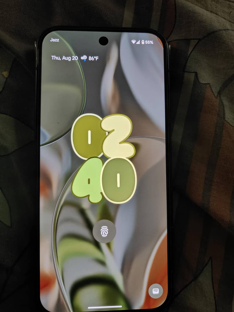 Google Pixel 9 4