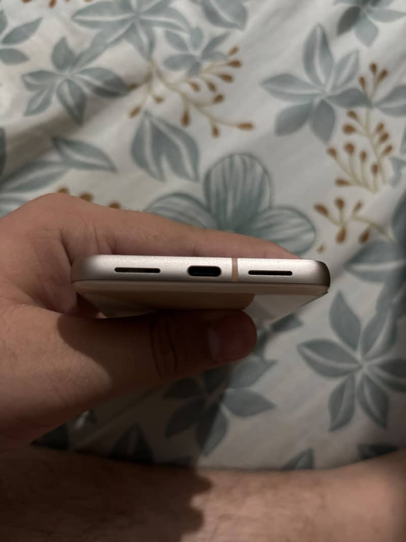 Google Pixel 8 1