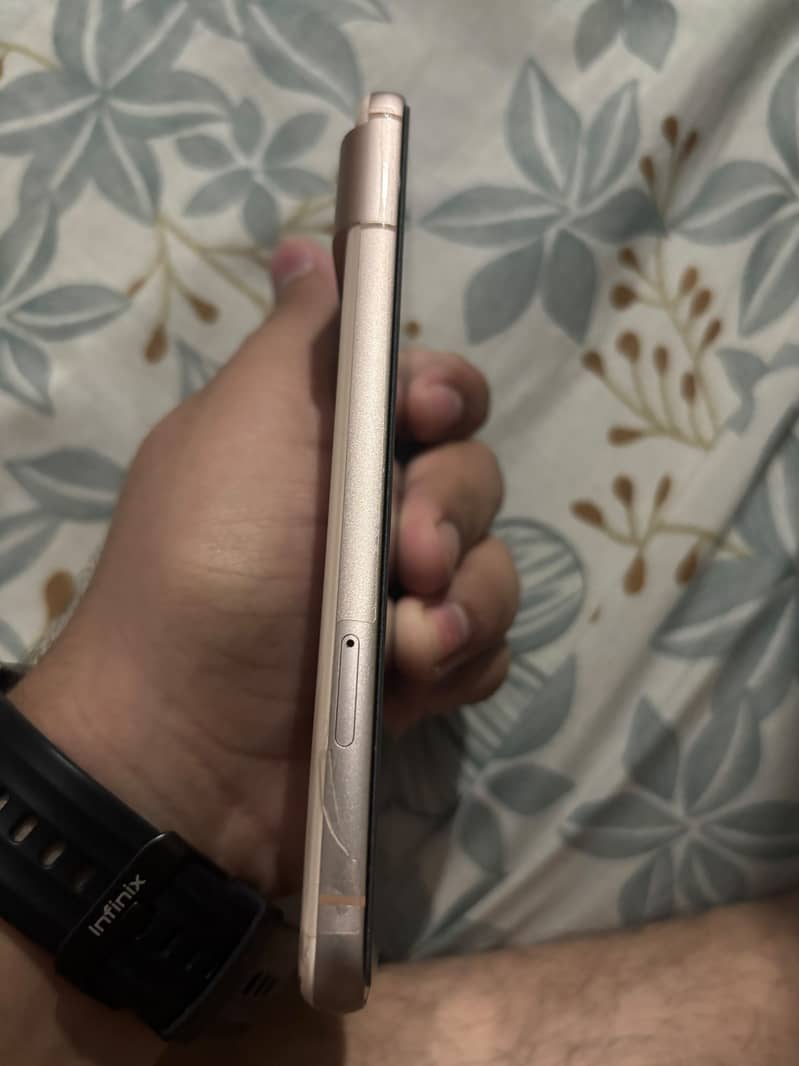 Google Pixel 8 2