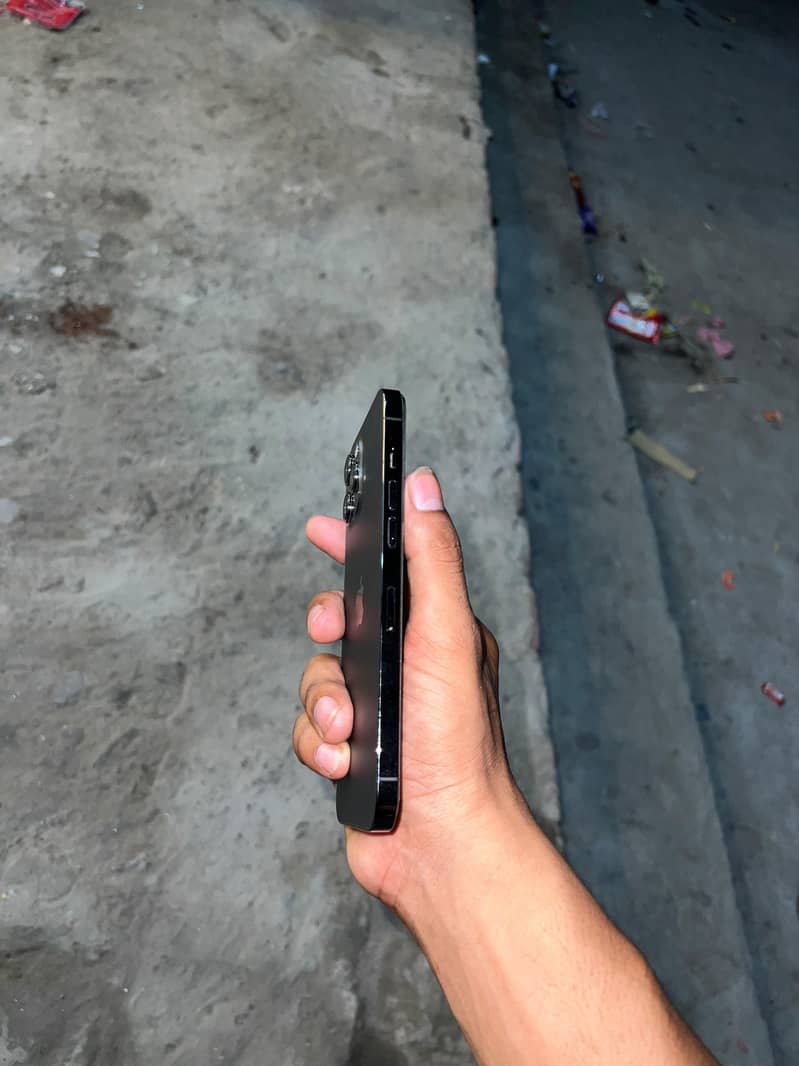 Apple iPhone 12 Pro Max 8