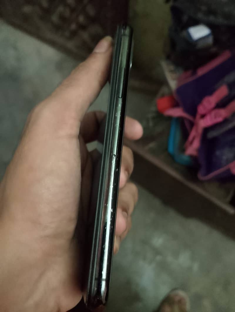iPhone X 12