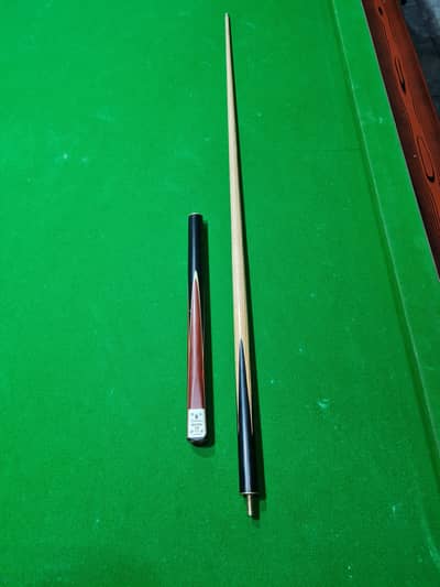 Master snooker cue