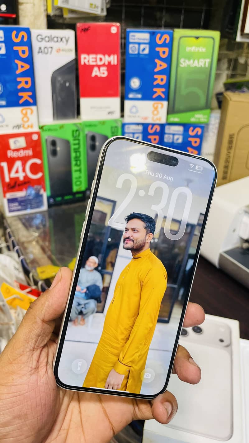 Apple iPhone 17 Pro Max 4