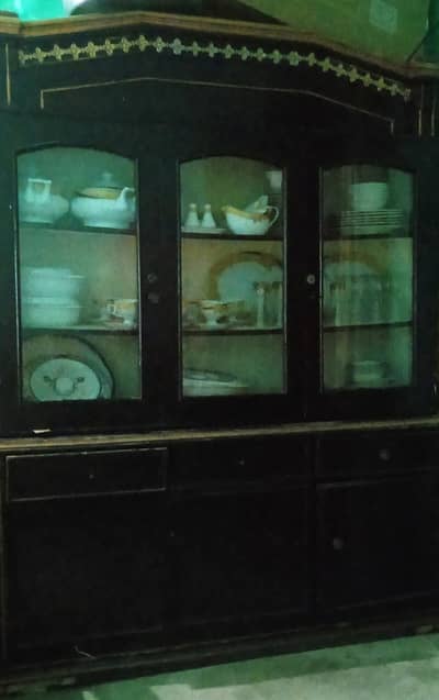 Bed, showcase and dressing table