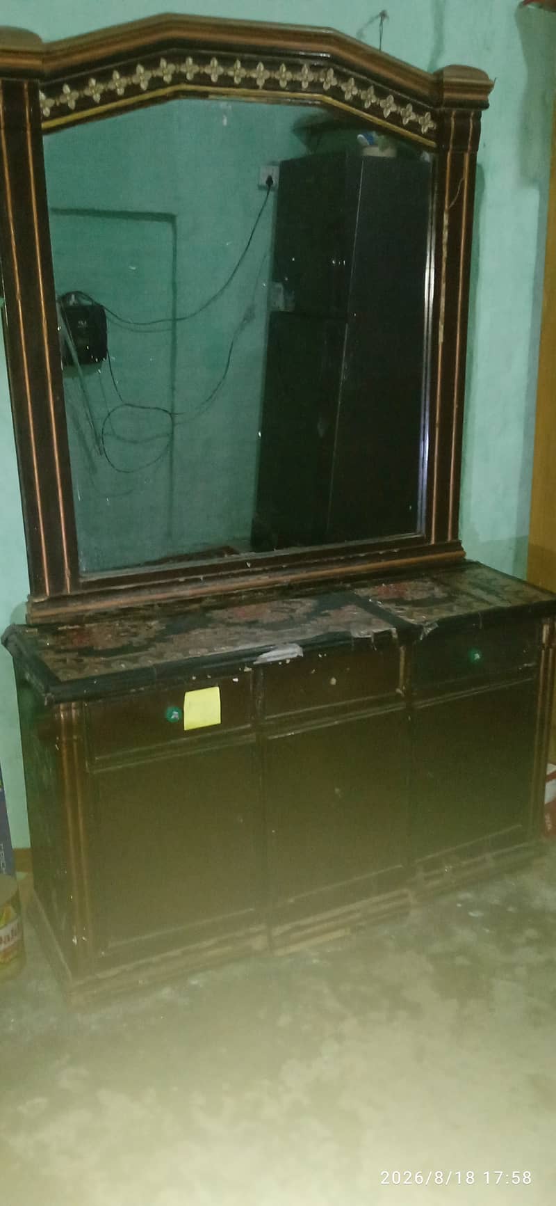 Bed, showcase and dressing table 2