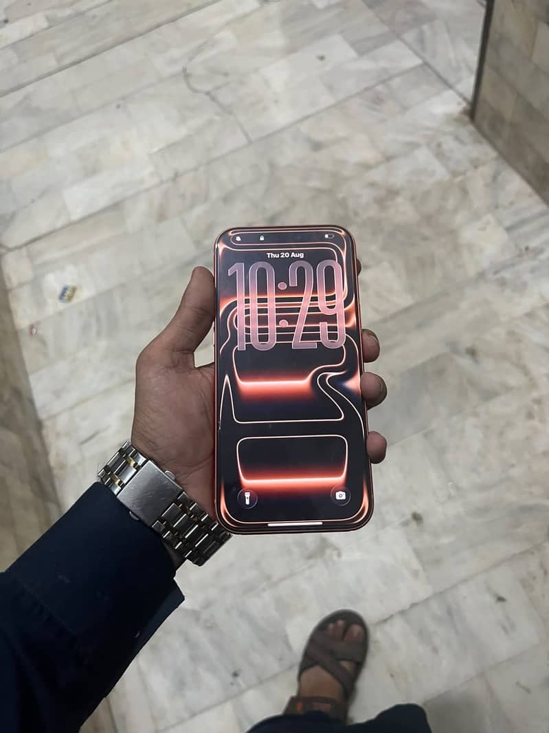 Apple iPhone 17 Pro Max 2