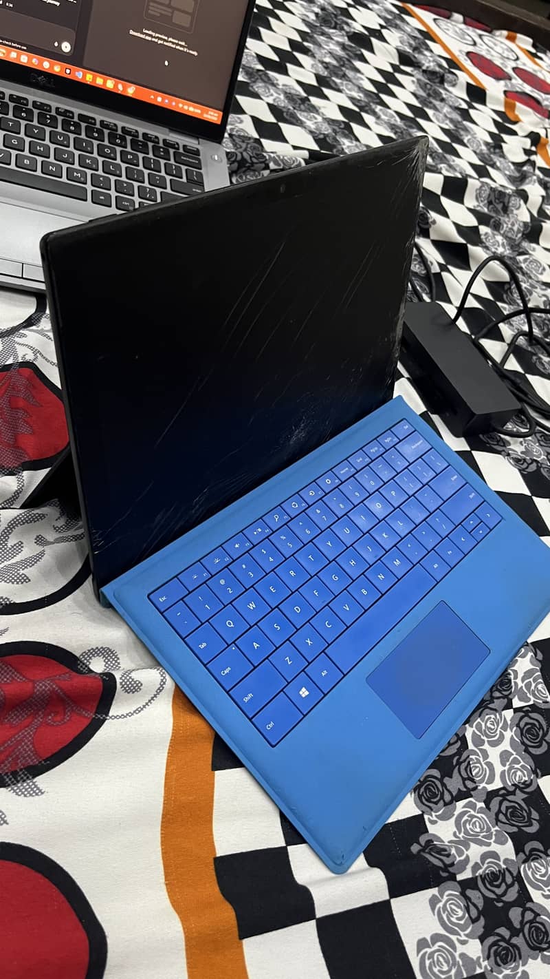 Microsoft Surface Pro 7 Plus 4