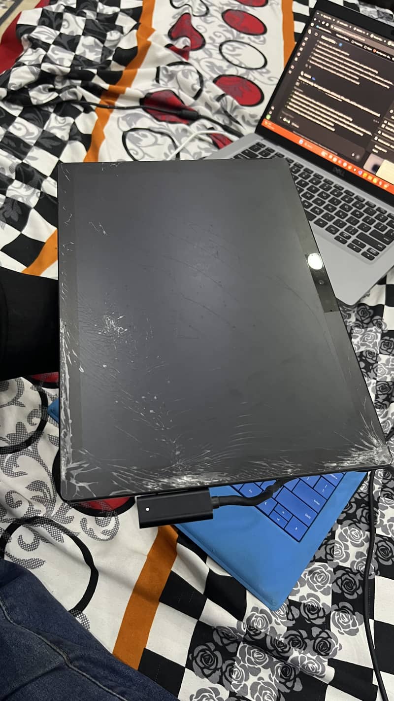 Microsoft Surface Pro 7 Plus 18
