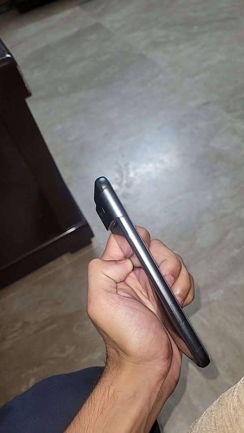 Google Pixel 8 2