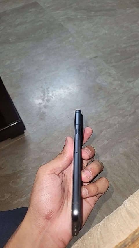 Google Pixel 8 4