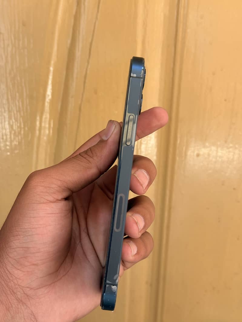 Apple iPhone 12 Pro 3