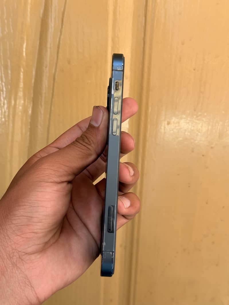 Apple iPhone 12 Pro 4