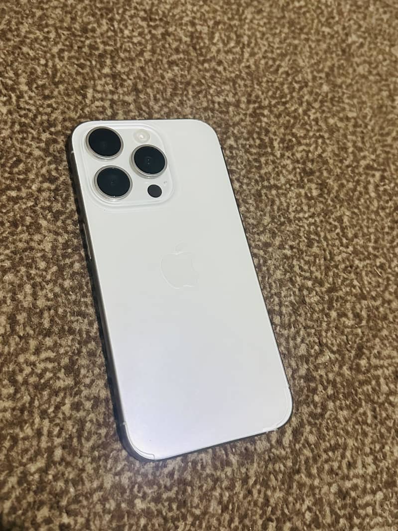 Apple iPhone 15 Pro 1