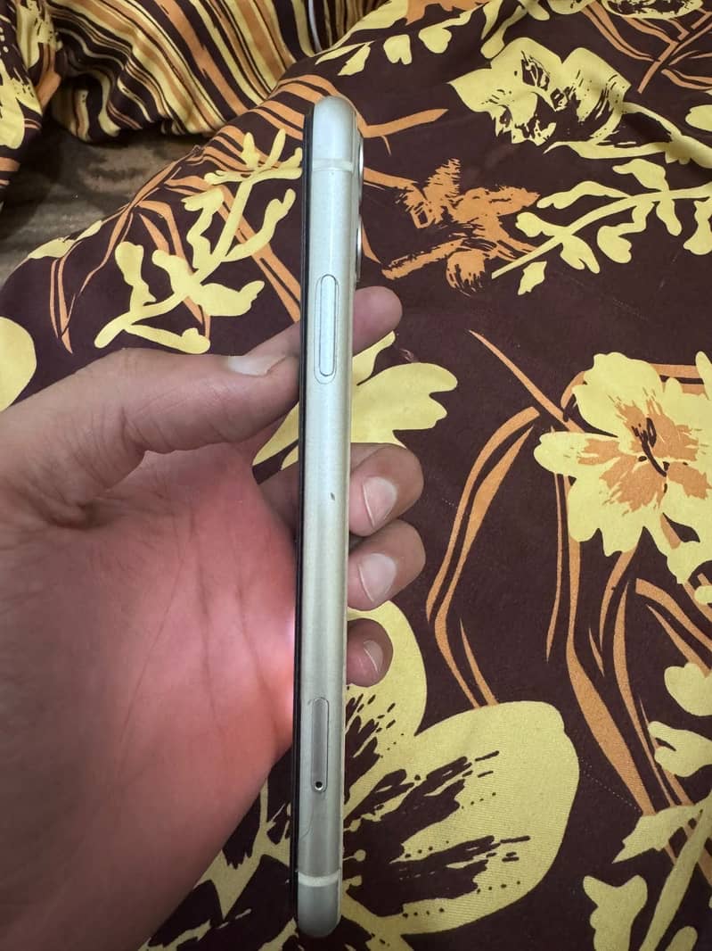 Apple iPhone 11 2