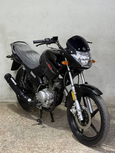 Yamaha ybr125cc 2018 model ( esd sports bike )